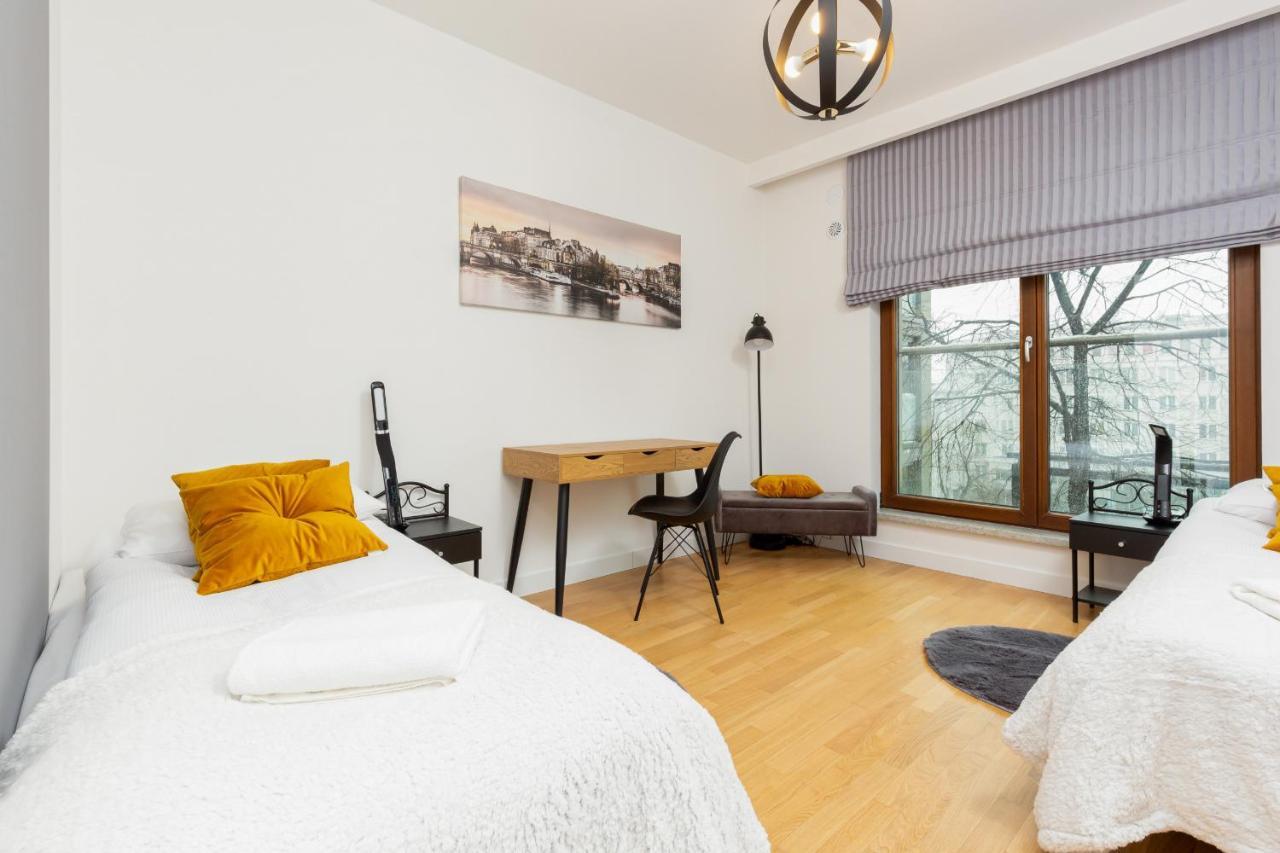 Park Arkadia Apartment With Parking Mokotow By Noclegi Renters 바르샤바 외부 사진