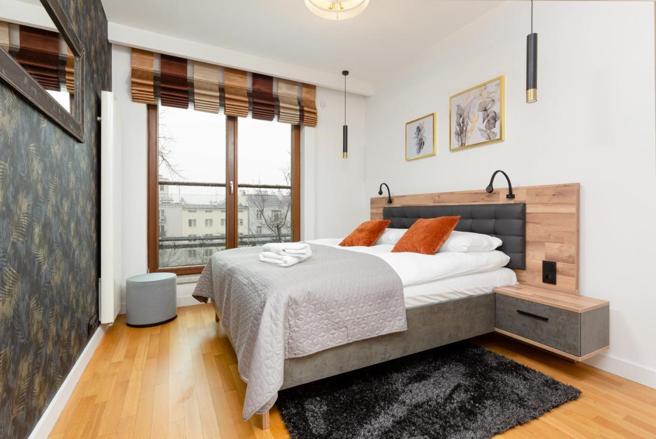 Park Arkadia Apartment With Parking Mokotow By Noclegi Renters 바르샤바 외부 사진