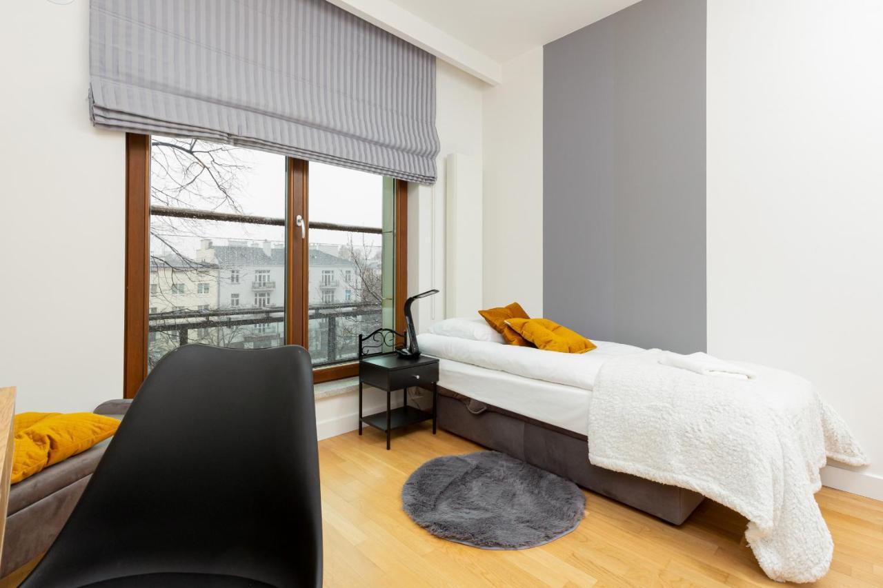 Park Arkadia Apartment With Parking Mokotow By Noclegi Renters 바르샤바 외부 사진