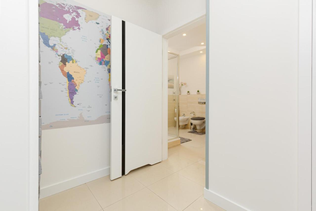 Park Arkadia Apartment With Parking Mokotow By Noclegi Renters 바르샤바 외부 사진